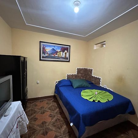 Hospedaje Gonzalez San Pedro La Laguna Exteriör bild