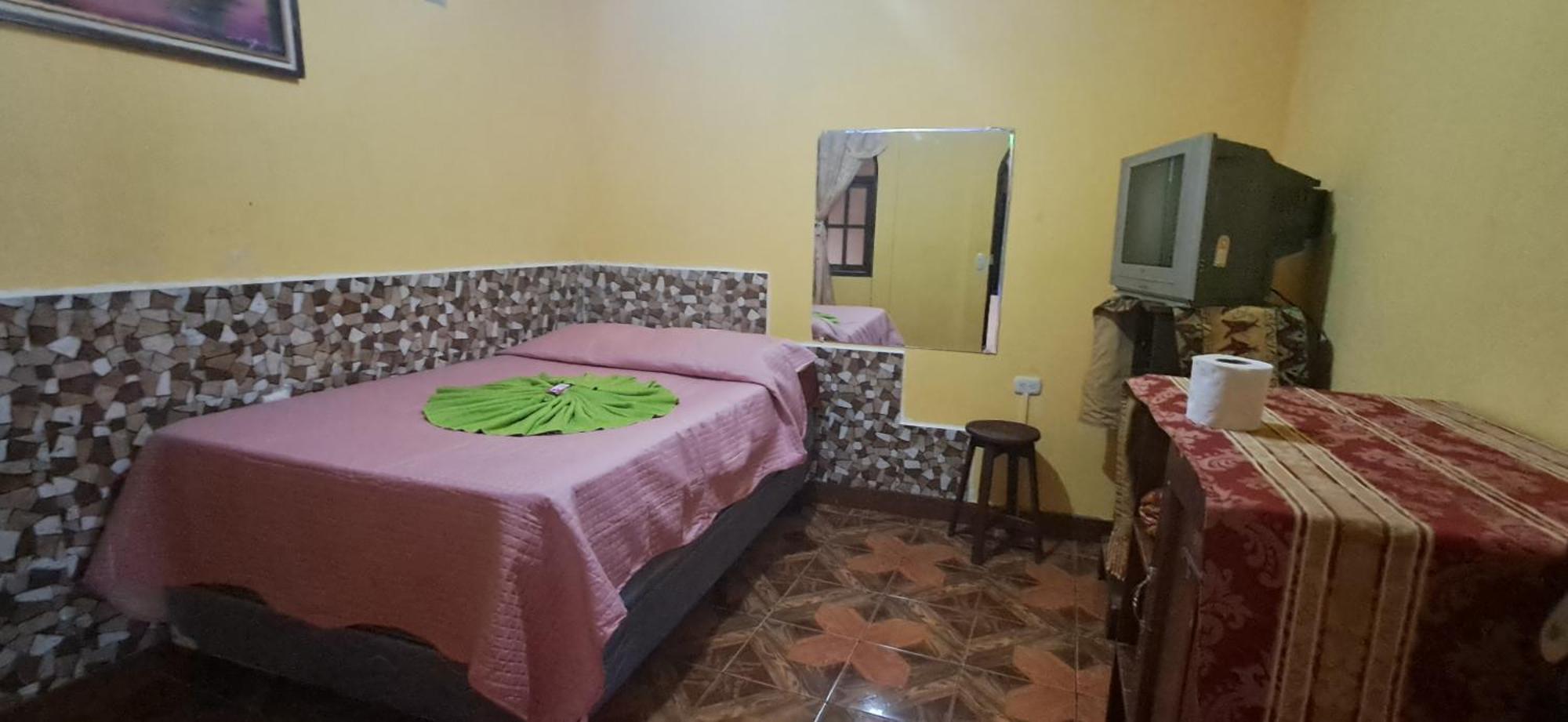 Hospedaje Gonzalez San Pedro La Laguna Exteriör bild